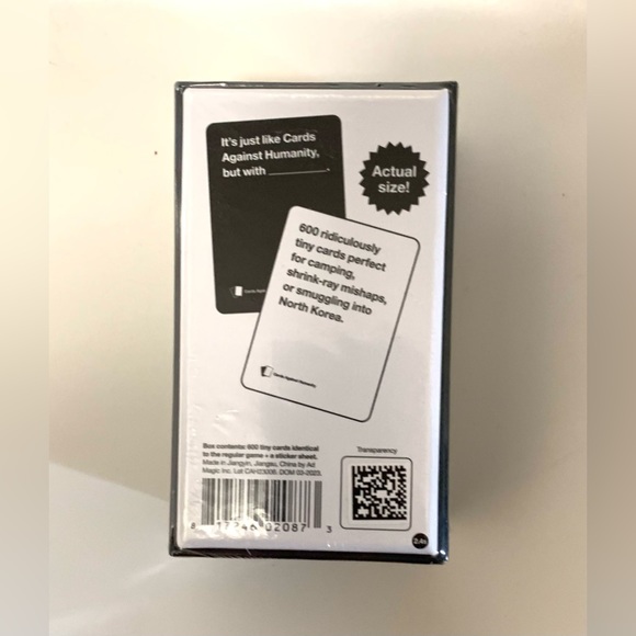 Cards Against Humanity NEW - Picture 2 of 2